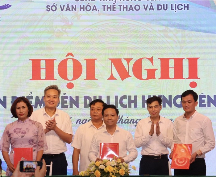 Ký kết hợp tác giữa Câu lạc bộ Lữ hành UNESCO Hà Nội với Hưng Yên về phát triển sản phẩm du lịch thời gian tới